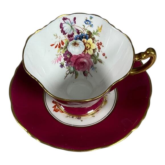 Vintage Hammersley & Co Footed TeaCup &Saucer Gold Trim Maroon Bone China Floral - Picture 3 of 9